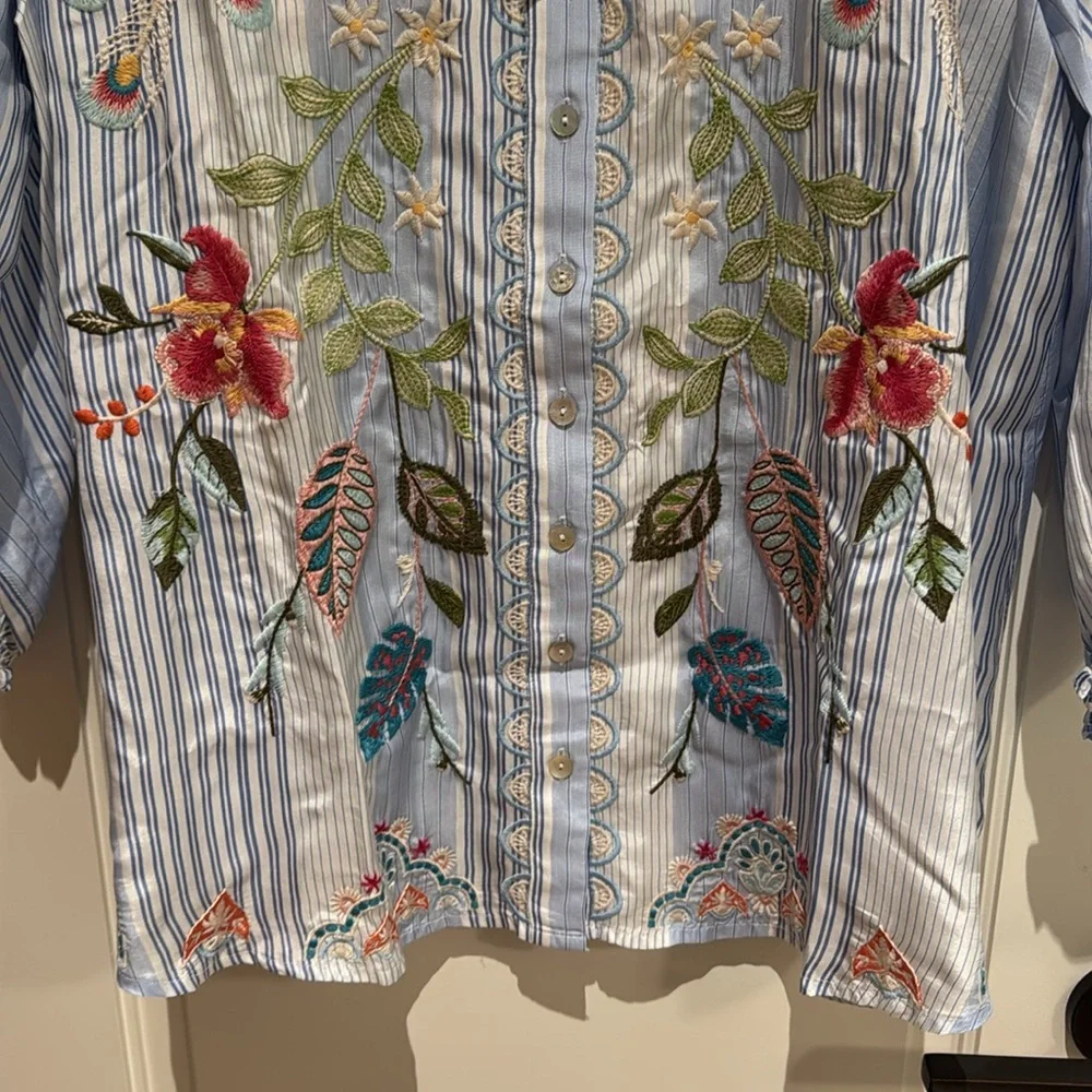 Johnny Was Silk Blouse - Picture 5 of 6